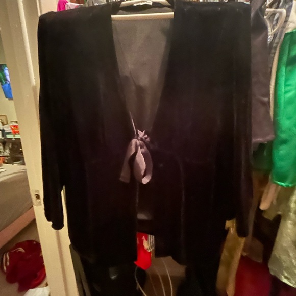 Reformation Cairns Velvet Two Piece, size XL - Picture 4 of 5